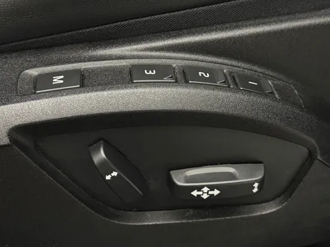 BU67RDY Volvo V40 T2 [122] R DESIGN Nav Plus 5dr Thumbnail #22