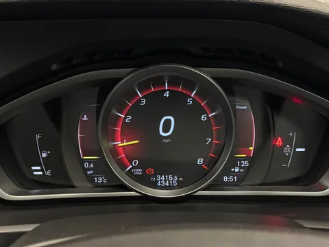 BU67RDY Volvo V40 T2 [122] R DESIGN Nav Plus 5dr Thumbnail #30