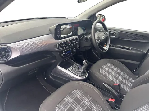 EX25BWE Hyundai i10 1.0 [63] Premium 5dr Auto [Nav] Thumbnail #5