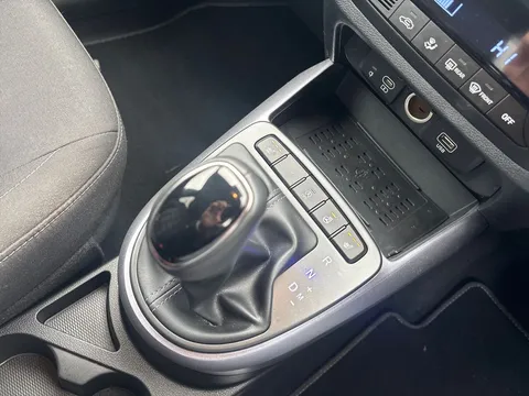 EX25BWE Hyundai i10 1.0 [63] Premium 5dr Auto [Nav] Thumbnail #14