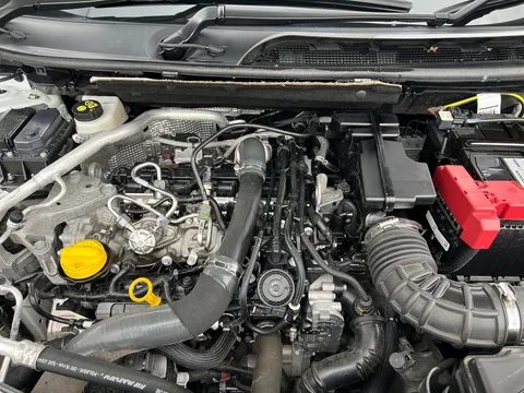 DN72EEG Nissan Qashqai 1.3 DiG-T MH 158 N-Connecta [Glass Rf] 5dr Xtronic Thumbnail #12