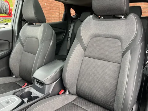 DN72EEG Nissan Qashqai 1.3 DiG-T MH 158 N-Connecta [Glass Rf] 5dr Xtronic Thumbnail #18