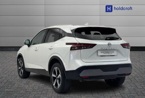 DN72EEG Nissan Qashqai 1.3 DiG-T MH 158 N-Connecta [Glass Rf] 5dr Xtronic Thumbnail #6