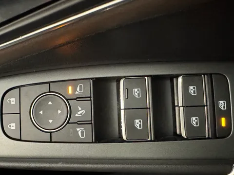 OX74BYC Nissan Qashqai 1.3 DiG-T MH Tekna 5dr Thumbnail #21