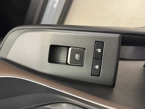 OX74BYC Nissan Qashqai 1.3 DiG-T MH Tekna 5dr Thumbnail #32