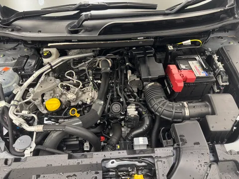 OX74BYC Nissan Qashqai 1.3 DiG-T MH Tekna 5dr Thumbnail #35