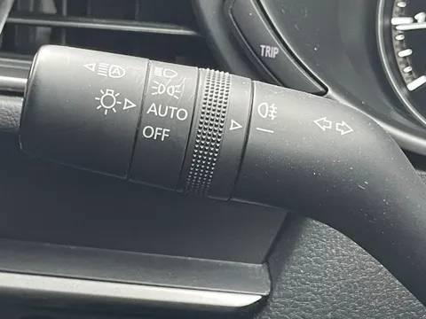 MM71JUJ Mazda Cx-30 2.0 e-Skyactiv G MHEV SE-L Lux 5dr Auto Thumbnail #18