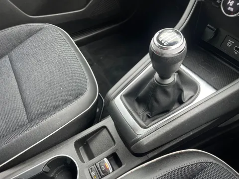 CF72LCU Renault Captur 1.0 TCE 90 Techno 5dr Thumbnail #13