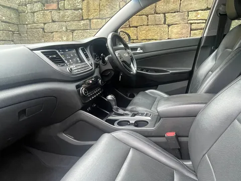 YA67EYL Hyundai Tucson 1.7 CRDi Blue Drive Sport Edition 5dr 2WD DCT Thumbnail #2