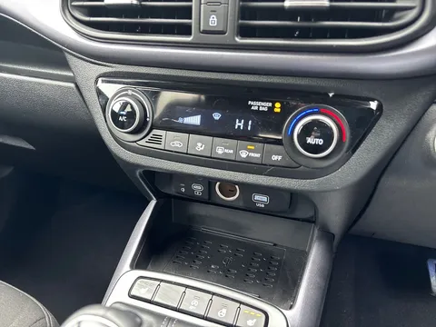 EA25WTF Hyundai i10 1.2 [79] Premium 5dr Auto [Nav] Thumbnail #21