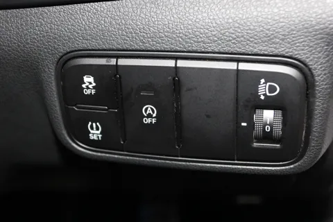 DN71EYY Hyundai i20 1.0T GDi 48V MHD 120 N Line 5dr Thumbnail #17