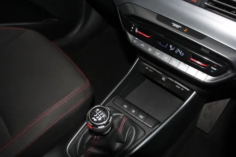 DN71EYY Hyundai i20 1.0T GDi 48V MHD 120 N Line 5dr Thumbnail #18