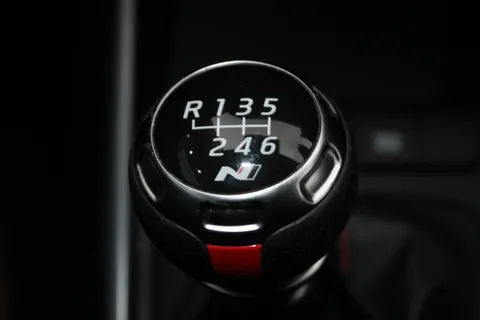 DN71EYY Hyundai i20 1.0T GDi 48V MHD 120 N Line 5dr Thumbnail #20