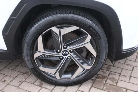SM71NCF Hyundai Tucson 1.6 TGDi Plug-in Hybrid Ultimate 5dr 4WD Auto Thumbnail #6