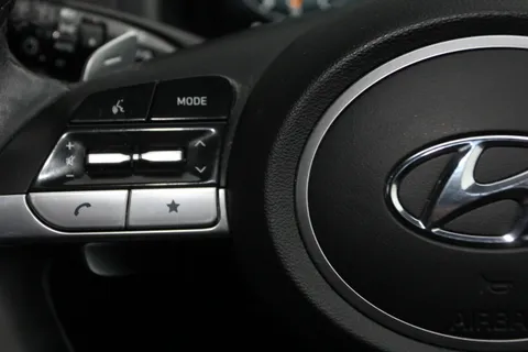 SM71NCF Hyundai Tucson 1.6 TGDi Plug-in Hybrid Ultimate 5dr 4WD Auto Thumbnail #24