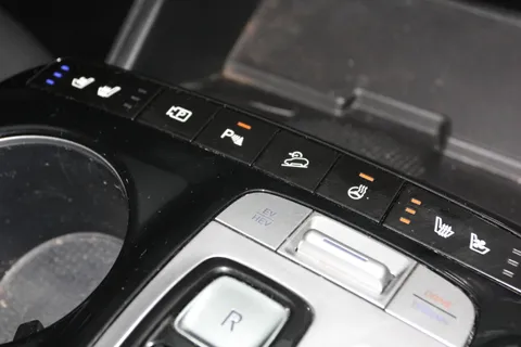 SM71NCF Hyundai Tucson 1.6 TGDi Plug-in Hybrid Ultimate 5dr 4WD Auto Thumbnail #29