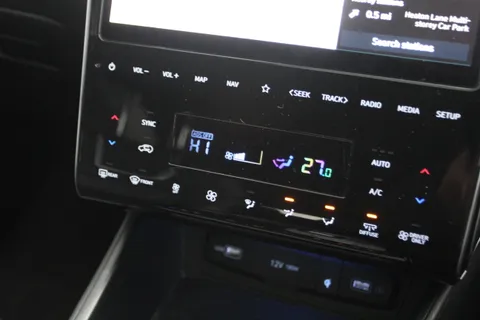 SM71NCF Hyundai Tucson 1.6 TGDi Plug-in Hybrid Ultimate 5dr 4WD Auto Thumbnail #31