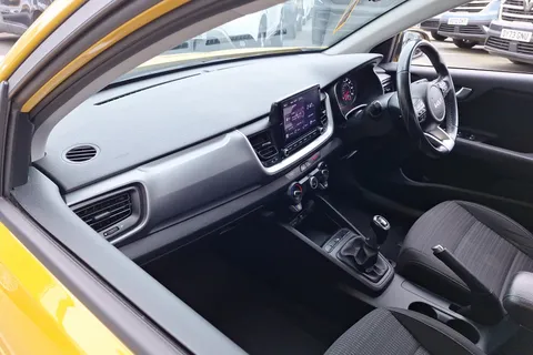 WJ71BYP Kia Stonic 1.0T GDi 99 2 5dr Thumbnail #32