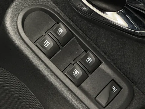 19 of 32 for Dacia Duster 1.2 TCe 125 Prestige 5dr