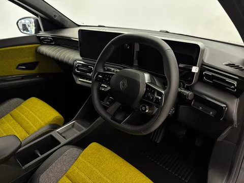 BC74FUP Renault 5 110kW Iconic Five Comfort Range 52kWh 5dr Auto Thumbnail #17