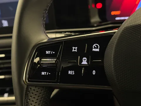 BC74FUP Renault 5 110kW Iconic Five Comfort Range 52kWh 5dr Auto Thumbnail #18