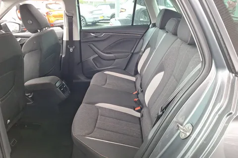 DF73VUU Škoda Kamiq 1.0 TSI 110 SE L Executive 5dr DSG Thumbnail #10