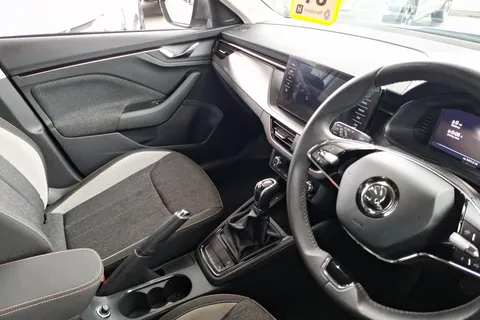 DF73VUU Škoda Kamiq 1.0 TSI 110 SE L Executive 5dr DSG Thumbnail #13