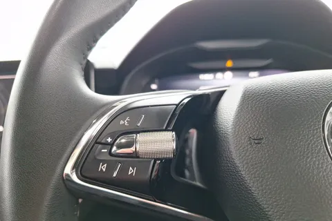 DF73VUU Škoda Kamiq 1.0 TSI 110 SE L Executive 5dr DSG Thumbnail #33