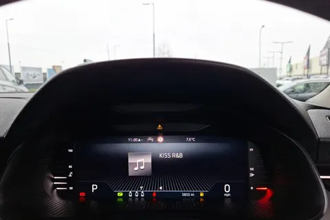 DF73VUU Škoda Kamiq 1.0 TSI 110 SE L Executive 5dr DSG Thumbnail #12