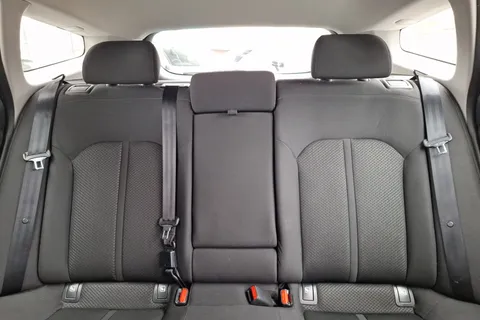 LJ18UUT Kia Optima 1.7 CRDi ISG 2 5dr Thumbnail #11