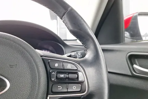 LJ18UUT Kia Optima 1.7 CRDi ISG 2 5dr Thumbnail #32