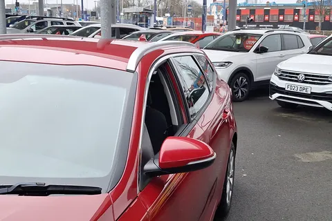 LJ18UUT Kia Optima 1.7 CRDi ISG 2 5dr Thumbnail #26