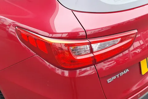 LJ18UUT Kia Optima 1.7 CRDi ISG 2 5dr Thumbnail #17