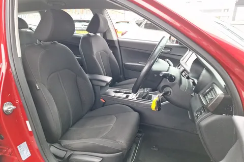 LJ18UUT Kia Optima 1.7 CRDi ISG 2 5dr Thumbnail #41