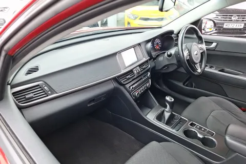 LJ18UUT Kia Optima 1.7 CRDi ISG 2 5dr Thumbnail #28