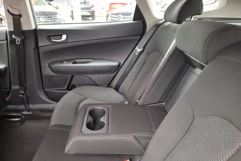 LJ18UUT Kia Optima 1.7 CRDi ISG 2 5dr Thumbnail #29