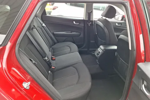 LJ18UUT Kia Optima 1.7 CRDi ISG 2 5dr Thumbnail #31