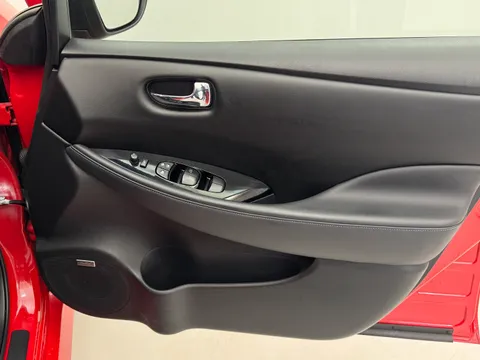 NL22WXJ Nissan LEAF 160kW e+ Tekna 59kWh 5dr Auto Thumbnail #21