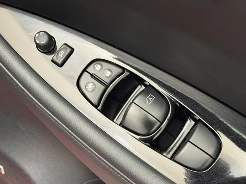 NL22WXJ Nissan LEAF 160kW e+ Tekna 59kWh 5dr Auto Thumbnail #22