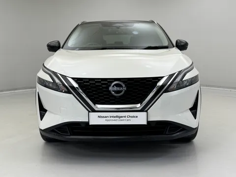 PK23XAR Nissan Qashqai 1.3 DiG-T MH N-Connecta [Glass Roof] 5dr Thumbnail #4