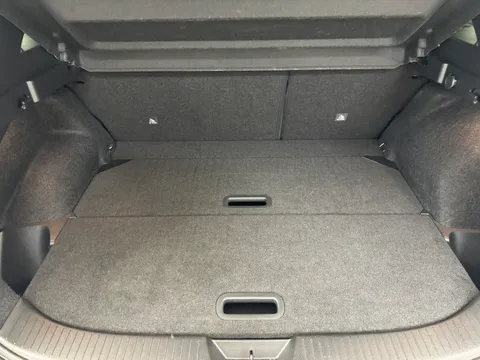 PK23XAR Nissan Qashqai 1.3 DiG-T MH N-Connecta [Glass Roof] 5dr Thumbnail #11