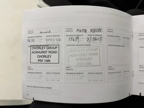 PK23XAR Nissan Qashqai 1.3 DiG-T MH N-Connecta [Glass Roof] 5dr Thumbnail #18