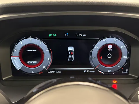 PK23XAR Nissan Qashqai 1.3 DiG-T MH N-Connecta [Glass Roof] 5dr Thumbnail #28