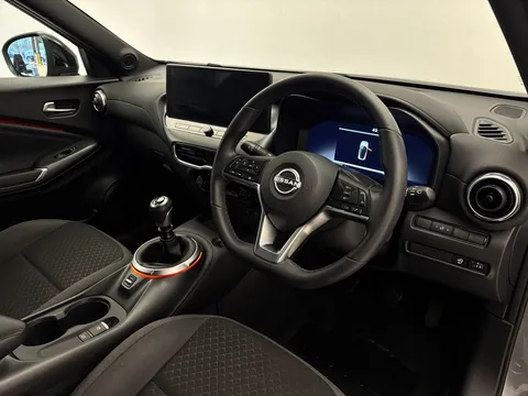 OW74DFY Nissan Juke 1.0 DiG-T N-Connecta 5dr Thumbnail #22