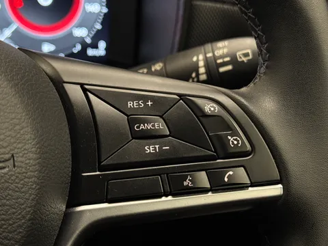 OW74DFY Nissan Juke 1.0 DiG-T N-Connecta 5dr Thumbnail #24