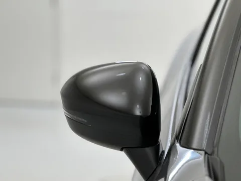 OW74DFY Nissan Juke 1.0 DiG-T N-Connecta 5dr Thumbnail #31