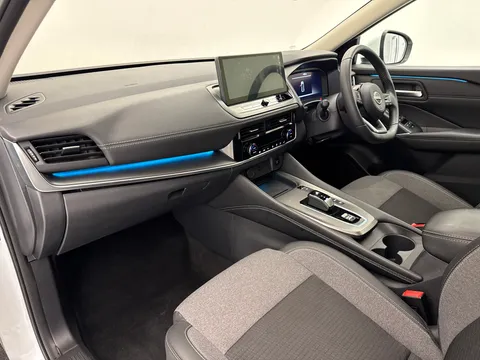 DT74UBO Nissan Qashqai 1.5 E-Power N-Connecta 5dr Auto Thumbnail #16