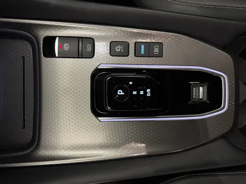 DT74UBJ Nissan Qashqai 1.5 E-Power N-Connecta 5dr Auto Thumbnail #16