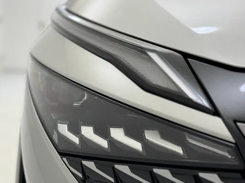 DT74UBJ Nissan Qashqai 1.5 E-Power N-Connecta 5dr Auto Thumbnail #30