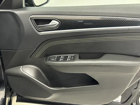 18 of 35 for Renault ARKANA 1.6 E-Tech full hybrid 145 Engineered 5dr Auto